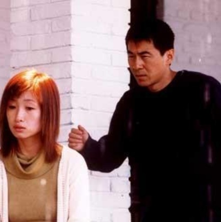 她想要长筒袜